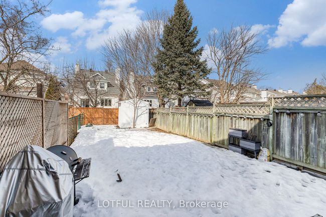 268 Stoneway Dr, House attached with 3 bedrooms, 2 bathrooms and 2 parking in Nepean ON | Image 26