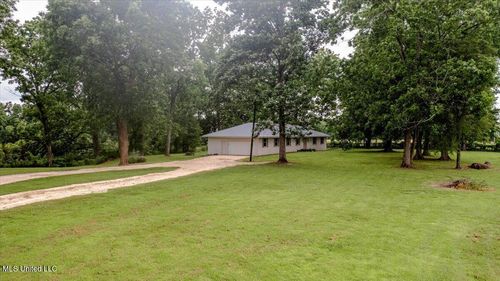 7485 Highway 4 W, Senatobia, MS, 38668-4136 | Card Image