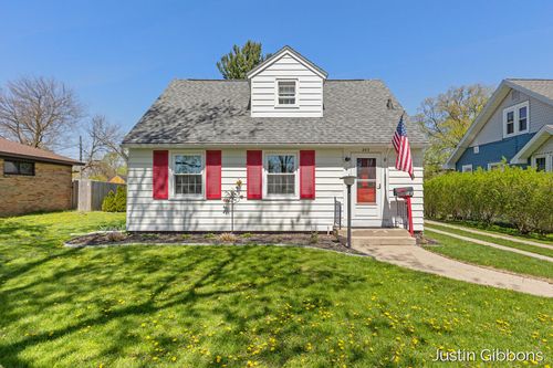 243 25th St, Holland, MI, 49423-4908 | Card Image