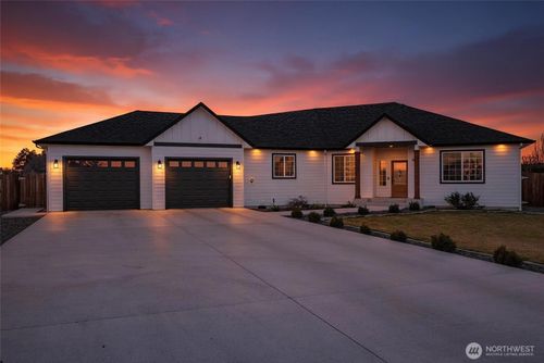 2054 Road Road H.2 Ne, Moses Lake, WA, 98837-8783 | Card Image