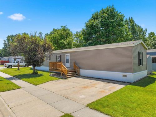 142 Spearfish Mountain Ct, Spearfish, SD, 57783-8622 | Card Image
