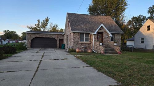 523 East End Avenue, Evansdale, IA, 50707 | Card Image