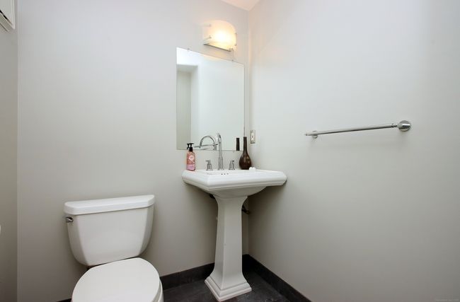 APT-6 - 32 Pine St, Condo with 1 bedrooms, 2 bathrooms and 1 parking in Norwalk CT | Image 22