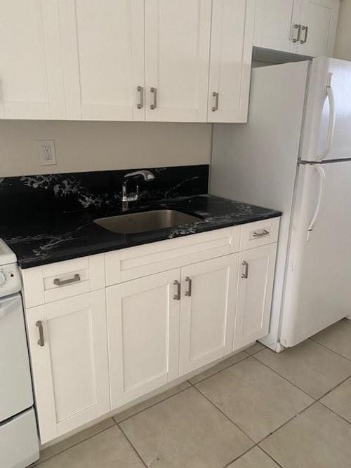 5-6032 Pierce St, Hollywood, FL, 33024-7942 | Card Image