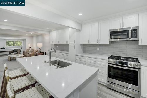 5-1124 Singingwood Ct, Walnut Creek, CA, 94595 | Card Image