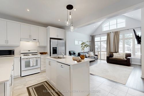 2 Holtby Crt, Port Perry, ON, L9L0B4 | Card Image