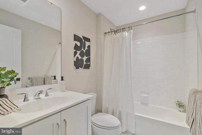 11724 Paysons Way, Townhouse with 4 bedrooms, 5 bathrooms and null parking in RESTON VA | Image 6