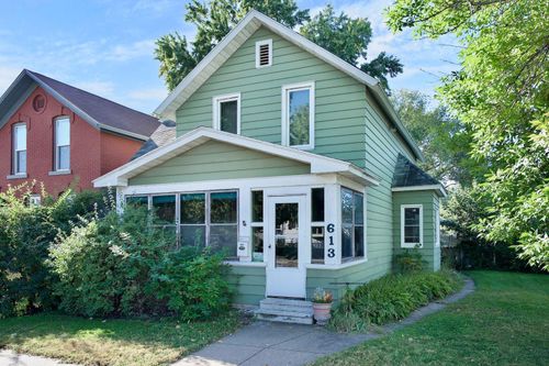 613 E 2nd St, Winona, MN, 55987-4220 | Card Image