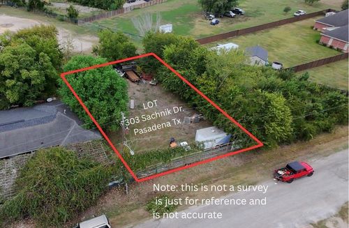 303 Sachnik Drive, Pasadena, TX, 77502 | Card Image