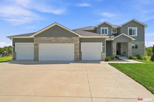 2975 Twin Pines Rd, Lincoln, NE, 68523-3503 | Card Image