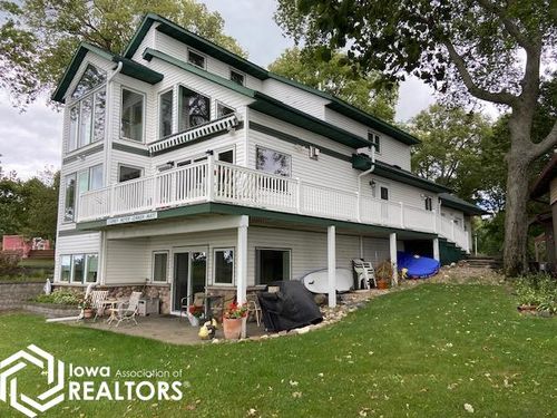 15540 Dodge Ave, Clear Lake, IA, 50428-8775 | Card Image