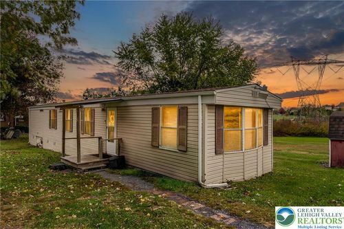 618 Moorestown Dr, BATH, PA, 18014-9715 | Card Image