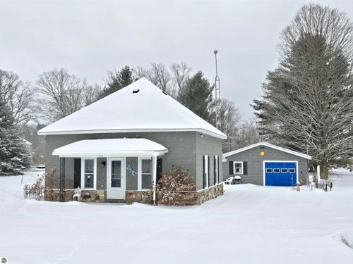 115 W Prospect Avenue, Harrietta, MI, 49638 | Card Image