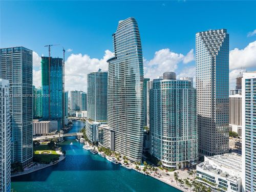 3501e-300 Biscayne Boulevard Way, Miami, FL, 33131 | Card Image