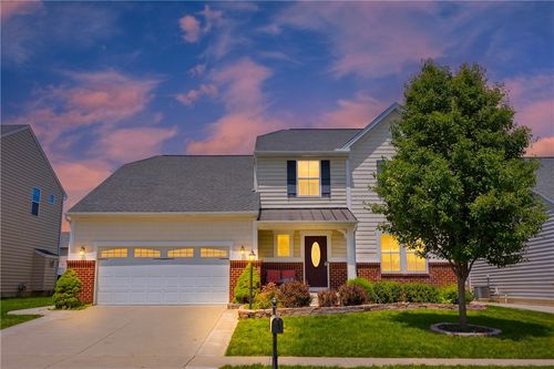 7116 Bluestream Dr, Tipp City, OH, 45371-8448 | Card Image