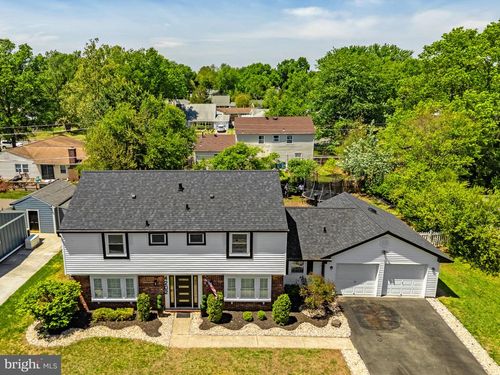 4202 Minstrell Ln, FAIRFAX, VA, 22033-3217 | Card Image
