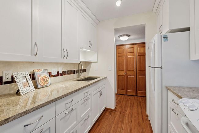 Kitchen | Image 10