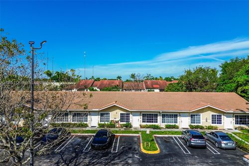 3916 Sw 48th Ave, Pembroke Park, FL, 33023-5546 | Card Image