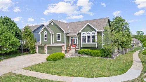 2357 Sw Current Ct, Lee's Summit, MO, 64082-4086 | Card Image