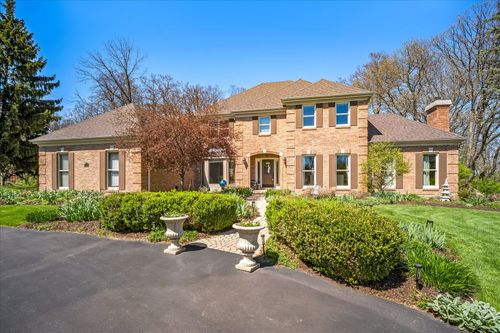 41W668 Hunters Hill Dr, St. Charles, IL, 60175-7830 | Card Image