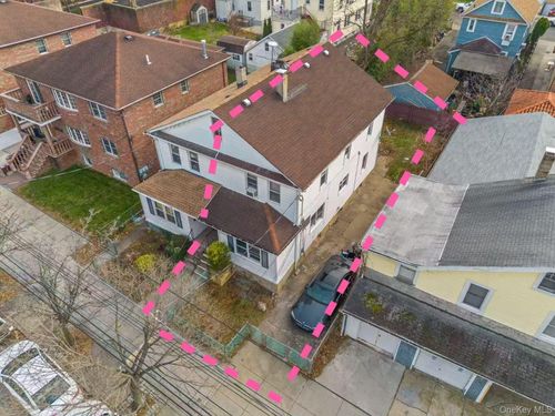 211 46th Ave, Bayside, NY, 11361-3374 | Card Image