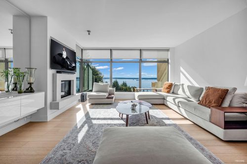 401-3315 Cypress Pl, West Vancouver, BC, V7S3J7 | Card Image