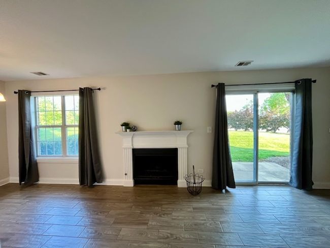 APT-115 - 11 Foxcroft Rd, Townhouse with 2 bedrooms, 2 bathrooms and 2 parking in Naperville IL | Image 10