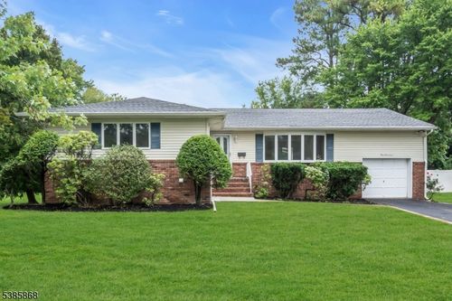 117 Warwick Cir, Springfield, NJ, 07081-2237 | Card Image