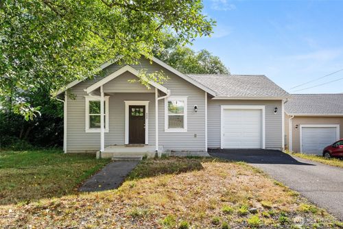 905 Barnhart St, Raymond, WA, 98577-4503 | Card Image