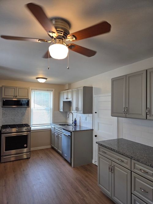 2-397 Crescent St, Waltham, MA, 02453-3861 | Card Image