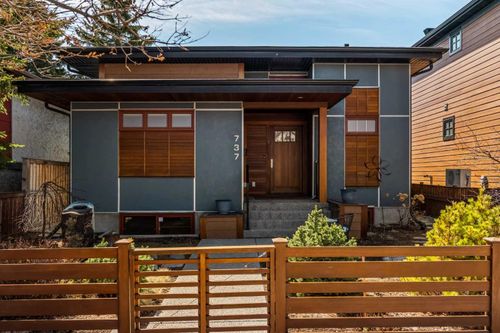 737 18 Avenue Nw, Calgary, AB, T2M0V2 | Card Image