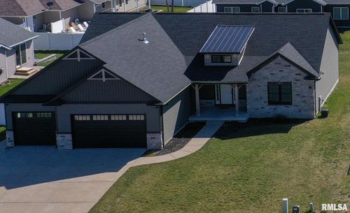 771 Muirfield Cir, Eldridge, IA, 52748-1736 | Card Image