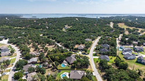 814 Haynie Dr, Runaway Bay, TX, 76426-9492 | Card Image