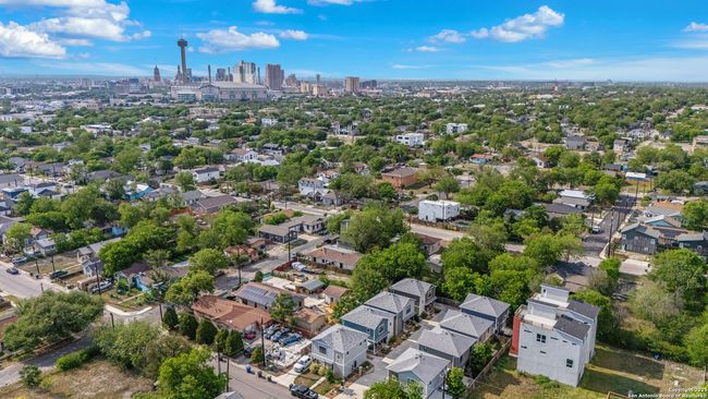 UNIT-401 - 211 Utah St, Townhouse with 2 bedrooms, 3 bathrooms and null parking in San Antonio TX | Image 35