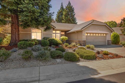 5001 Dreamgarden Loop, Roseville, CA, 95747-8204 | Card Image