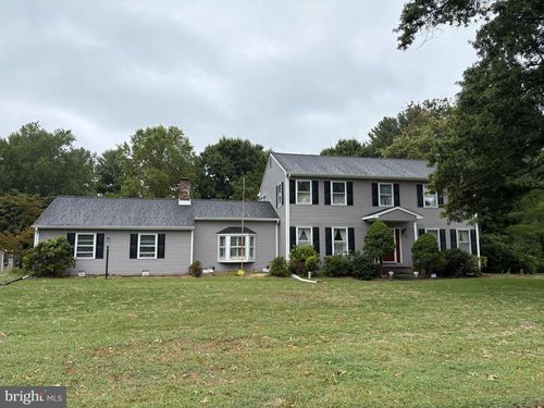 7 Corral Dr, Hamilton, NJ, 08620-9727 | Card Image