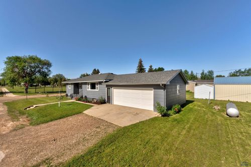 505 Fisk Ave, Newell, SD, 57760-2305 | Card Image