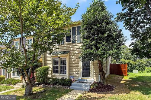7462 Towchester Ct, ALEXANDRIA, VA, 22315-3826 | Card Image