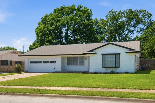 1509 Robin Dr, Sherman, TX, 75092-5532 | Card Image