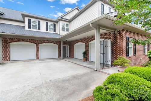 804 River Oaks Dr, Richmond Hill, GA, 31324-4542 | Card Image