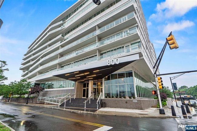 800 Ave At Port Imperial Blvd, Condo with 2 bedrooms, 2 bathrooms and null parking in Weehawken NJ | Image 33