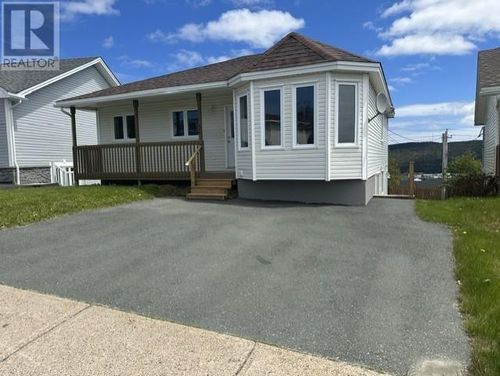 31 Greenspond Dr, St. John's, NL, A1E5Z9 | Card Image