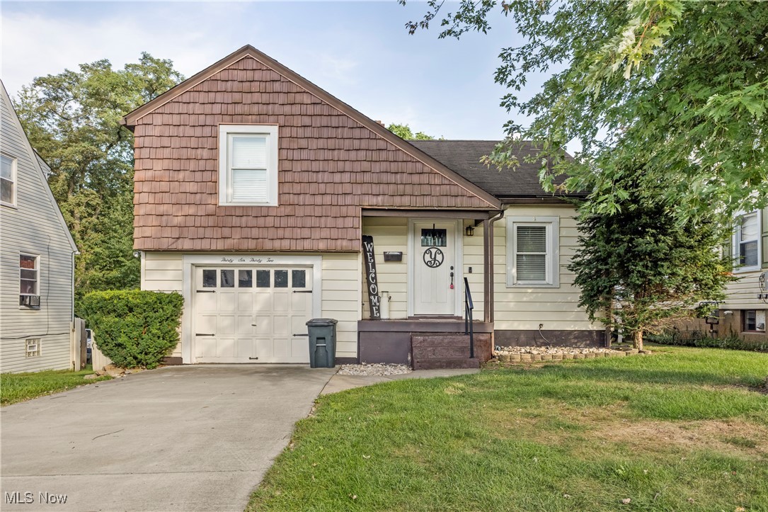 Collins Way, Weirton, WV 26062