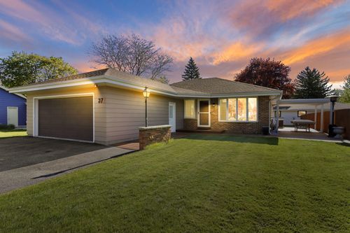 37 S Hillock Dr, Mount Pleasant, WI, 53406-3434 | Card Image