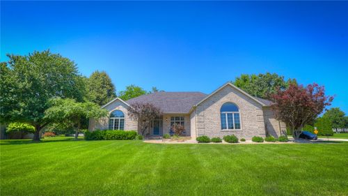 900 W Weaver Rd, Forsyth, IL, 62535-9602 | Card Image
