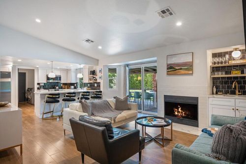 2241 N San Gorgonio Rd, Palm Springs, CA, 92262 | Card Image