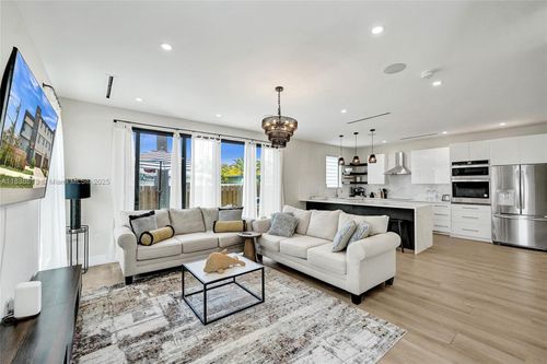 1-1617 Ne 11th St, Fort Lauderdale, FL, 33304-2343 | Card Image