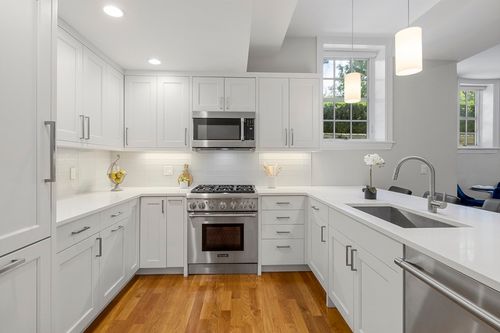 apt-1-1248 Beacon St, Brookline, MA, 02446-3769 | Card Image