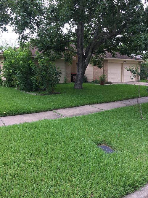 7010 Pickett Dr, Richmond, TX, 77469-6013 | Card Image