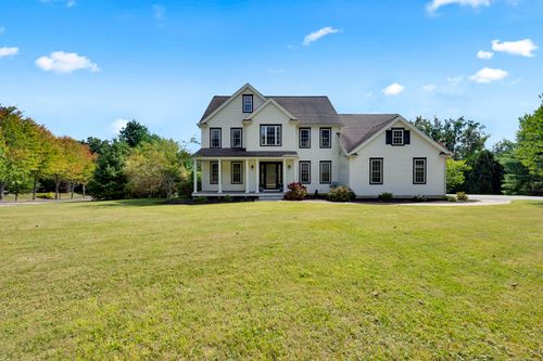 1 Highland Ln, Sturbridge, MA, 01518-1186 | Card Image